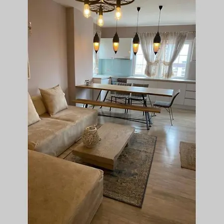 Cozy Lake Front Flat Bequeme Wohnung An Der See Pogradec Exterior photo