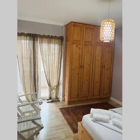 Cozy Lake Front Flat Bequeme Wohnung An Der See Pogradec Exterior photo